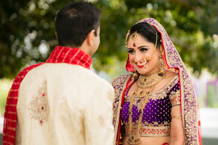 20+ Best First Look Wedding Photos for Your Inspiration
