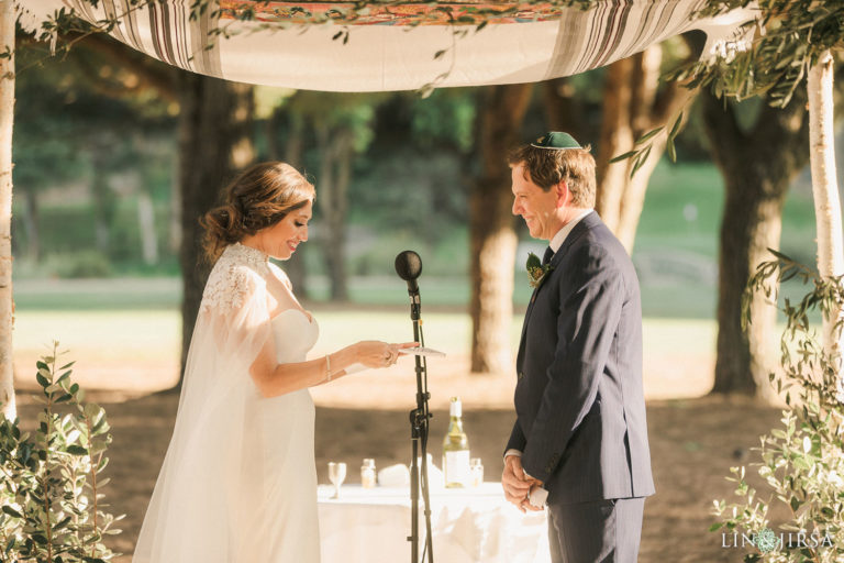 How To Write Wedding Vows | Tips and Examples