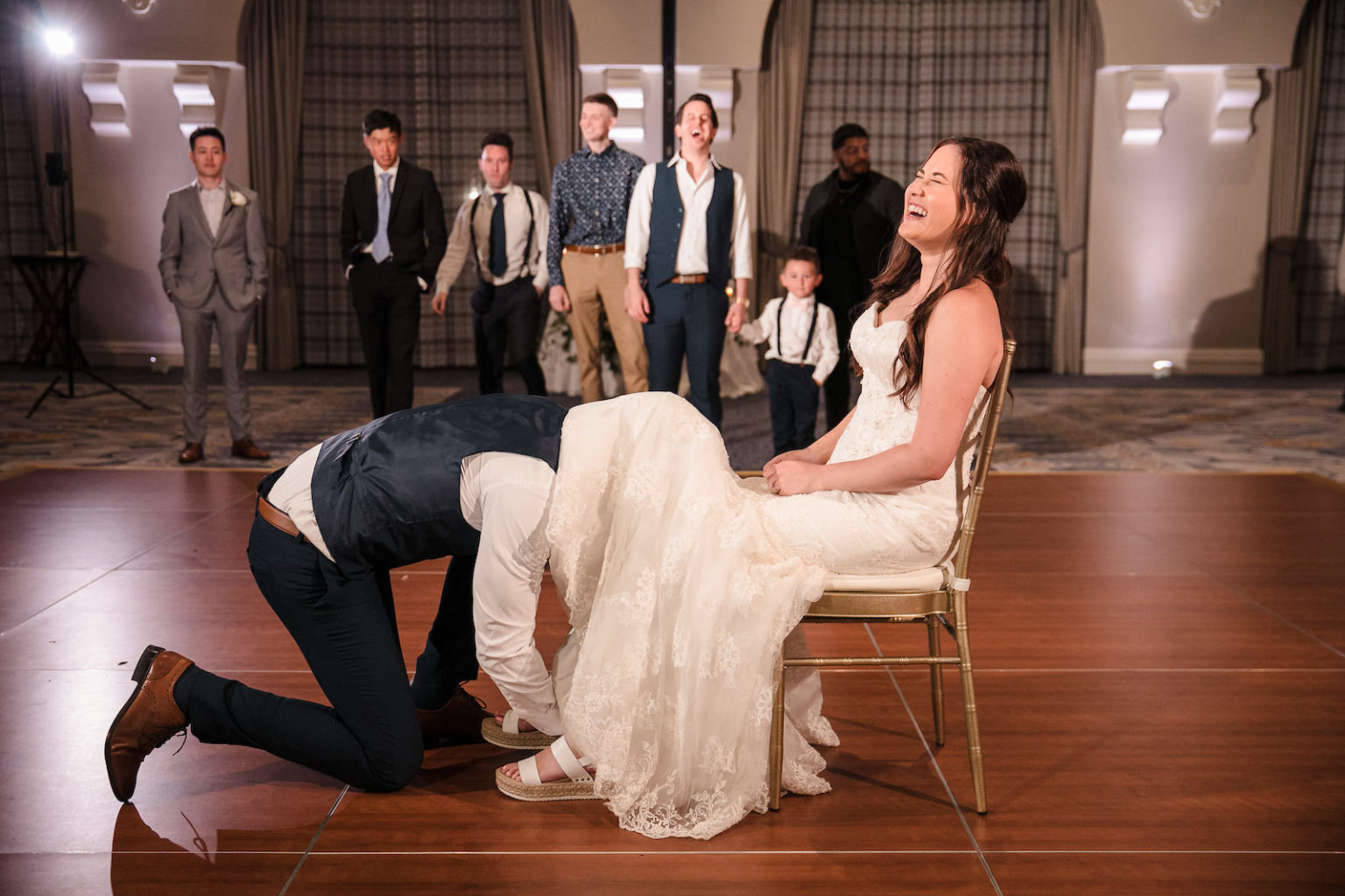 ActionPacked Bouquet and Garter Toss Photos Wedding Maps