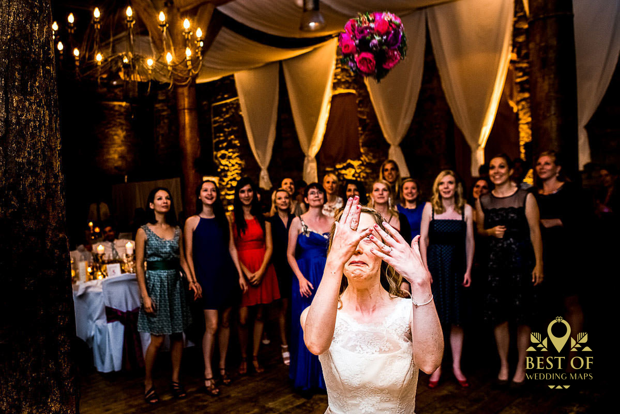 20+ ActionPacked Bouquet and Garter Toss Photos Wedding Maps