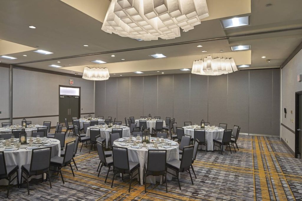 hilton cincinnati airport wedding venue