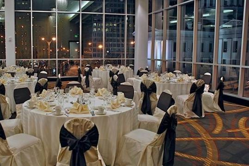 hilton st louis at the ballpark wedding venue